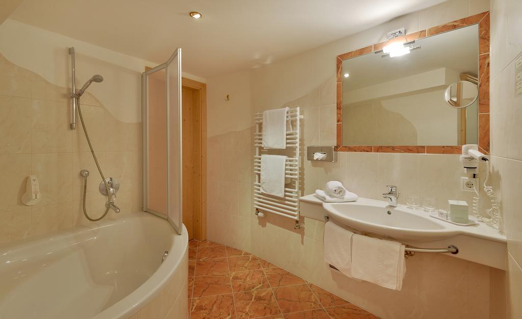 Hotel Glockenstuhl Герлос Номер фото